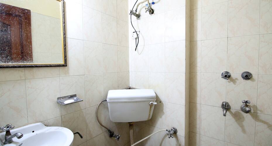 Hotel Chinar Palace, New Delhi 4